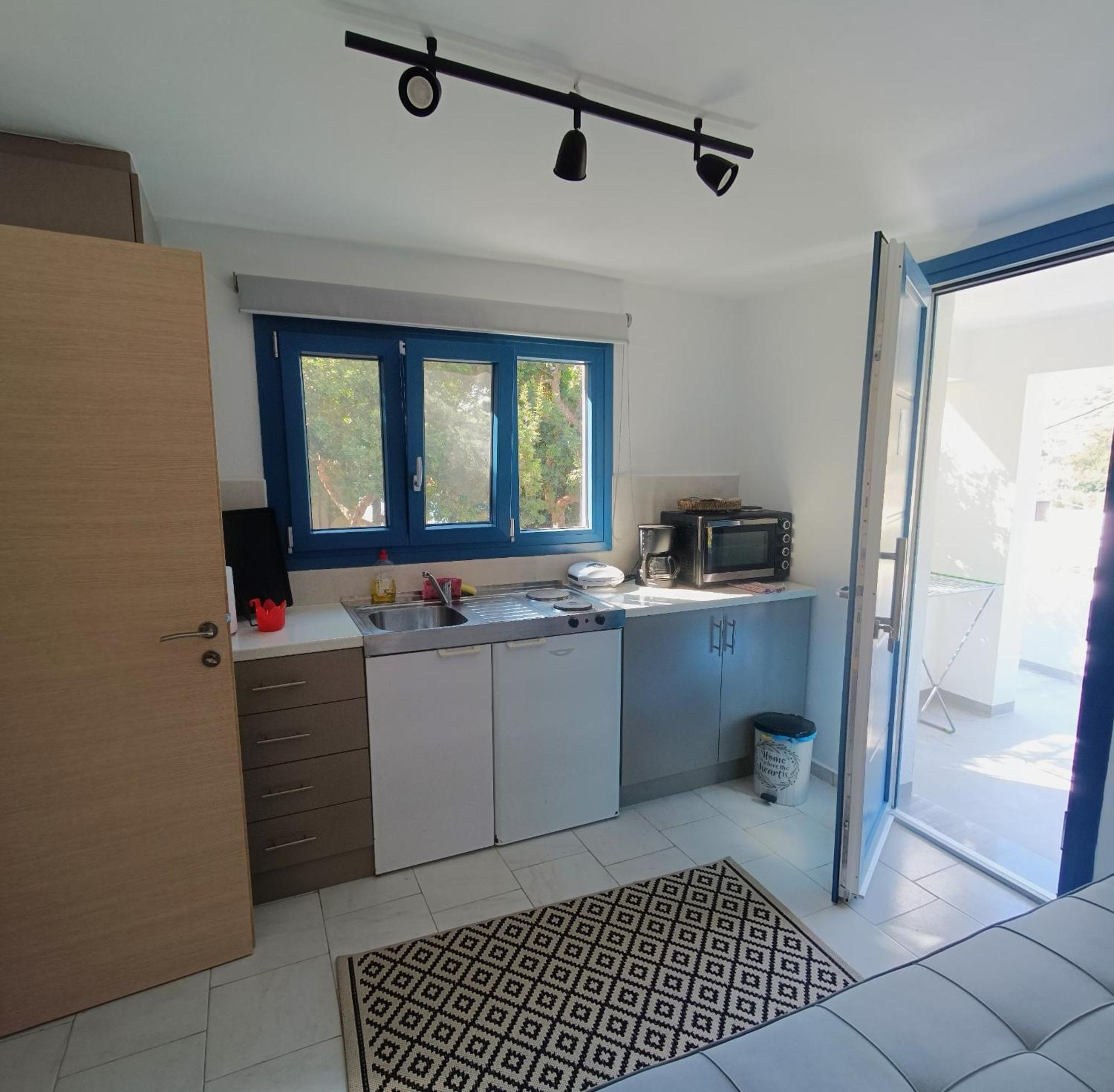 Thea Apartments Emporeios  Exterior photo